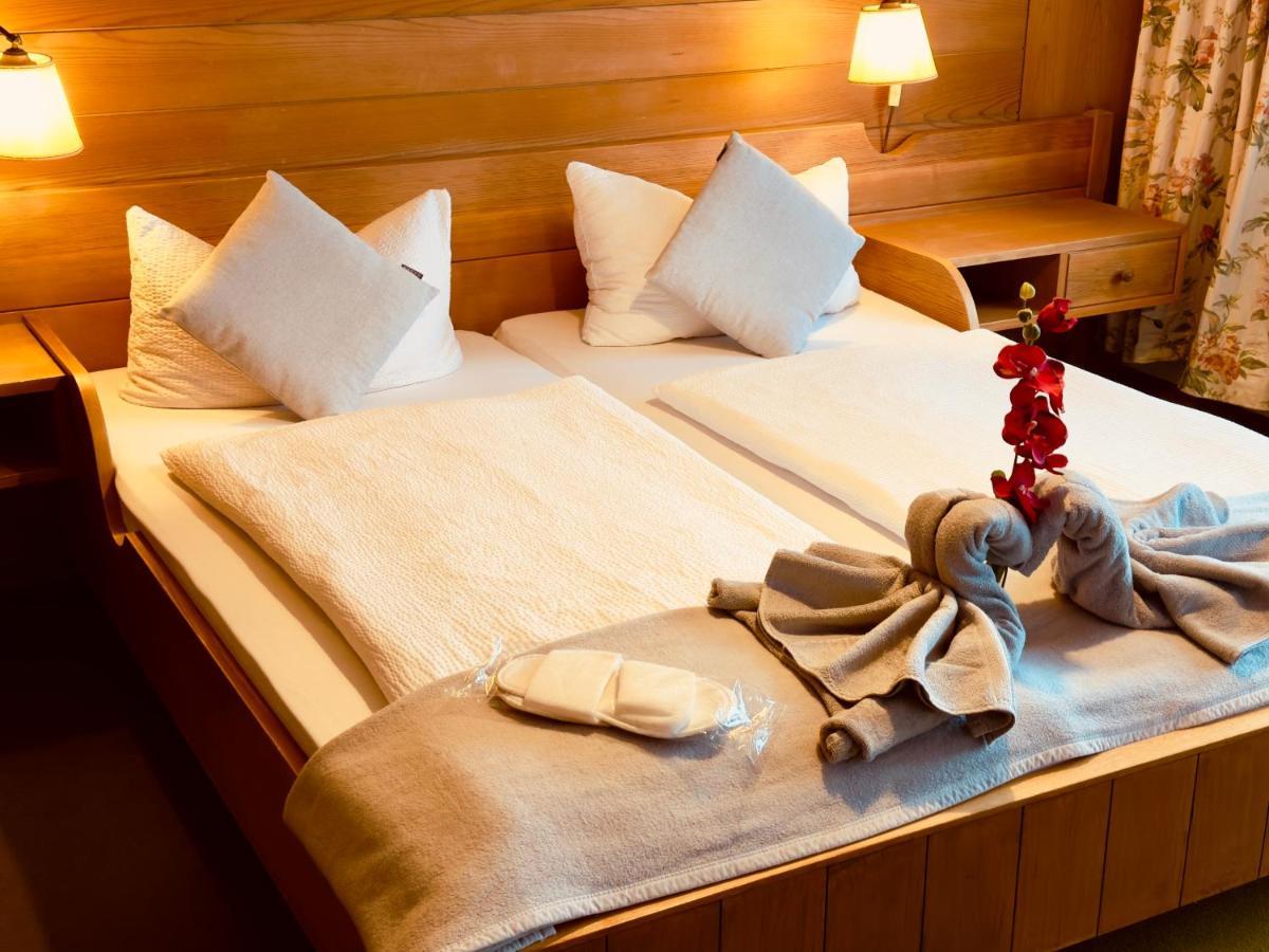 Hotel Restaurant Adler Stube Мюнстерталь Экстерьер фото