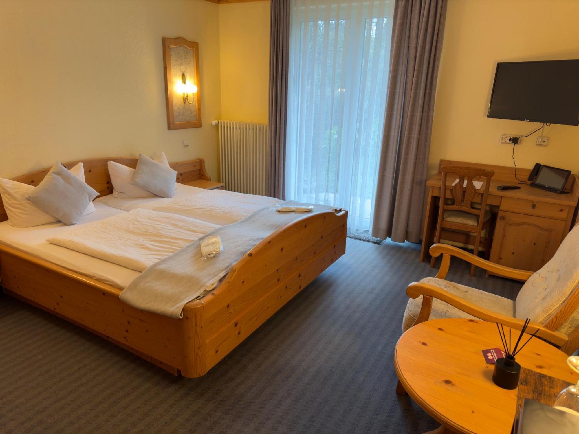 Hotel Restaurant Adler Stube Мюнстерталь Экстерьер фото