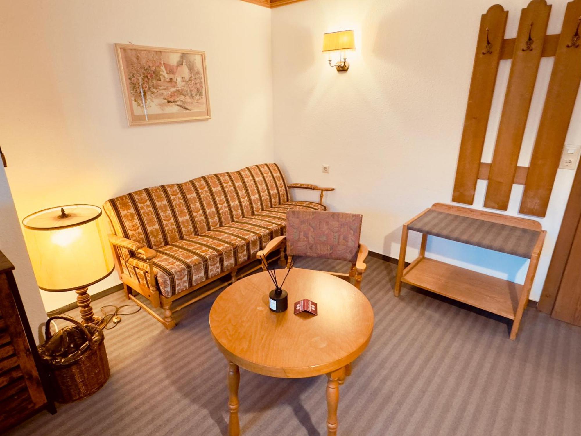 Hotel Restaurant Adler Stube Мюнстерталь Номер фото